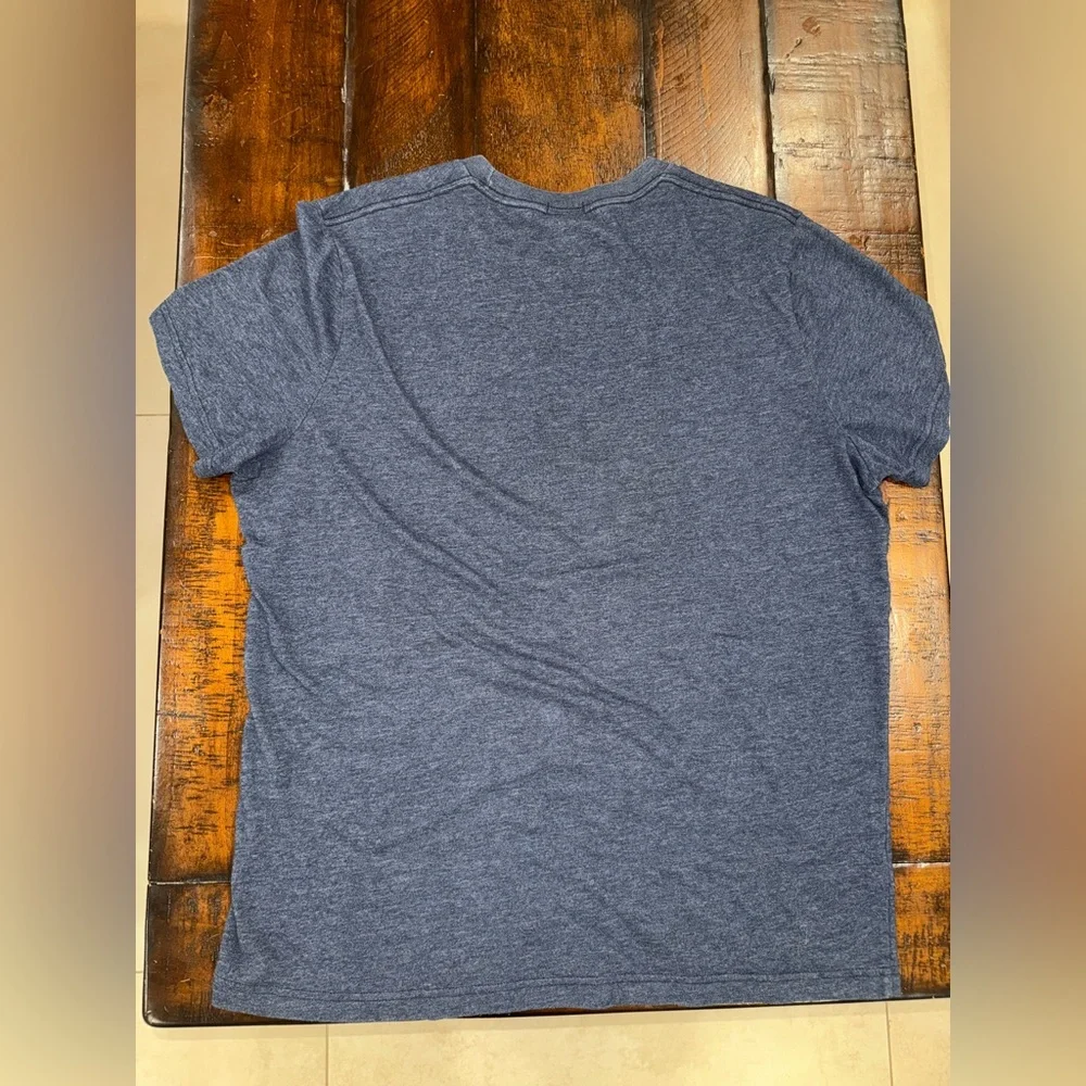 TWO Abercrombie T-Shirt Size XL Muscle - Picture 6 of 6